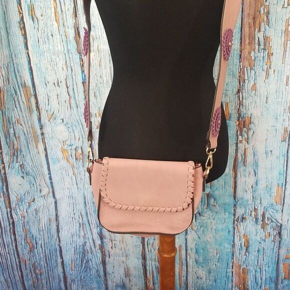 KISS Me Couture Statement Strap Crossbody - Picture 6 of 16